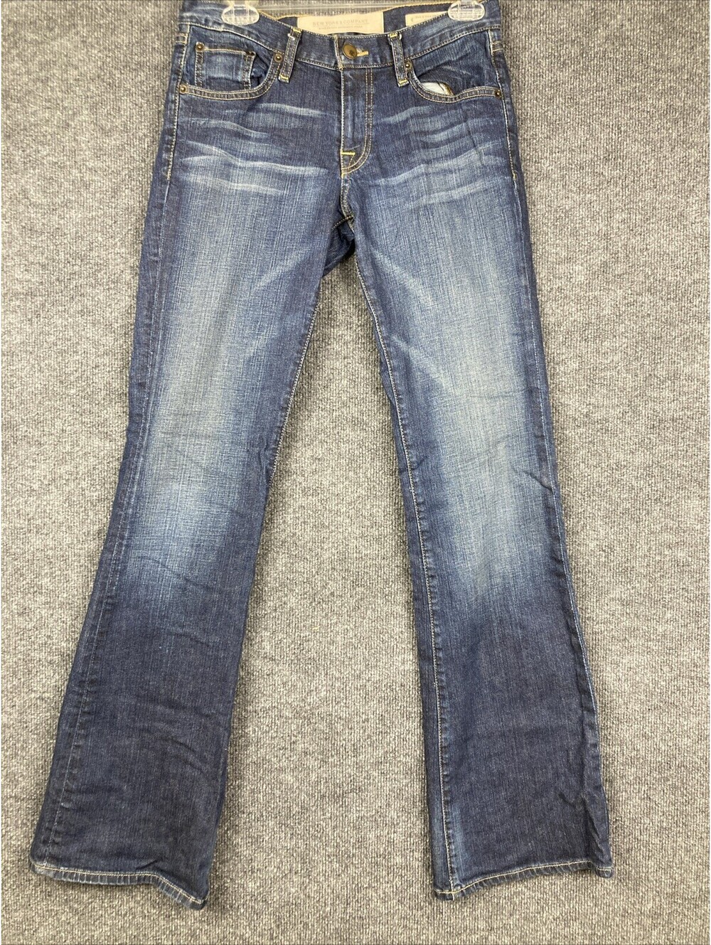 New York & Company Women 4/27 Average Premium Flare Mid Rise Dark Wash Jeans EUC